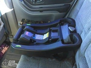RECARO Performance Coupe seat belt installation
