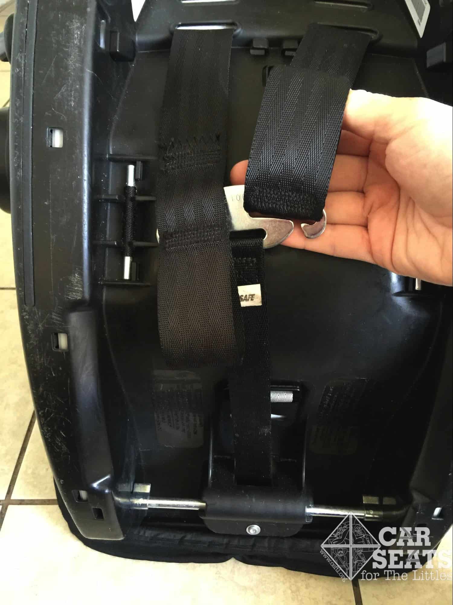 Graco Snugride-30-35-Safe Seat Harness Metal Belt Strap Adjuster retainer. E44 