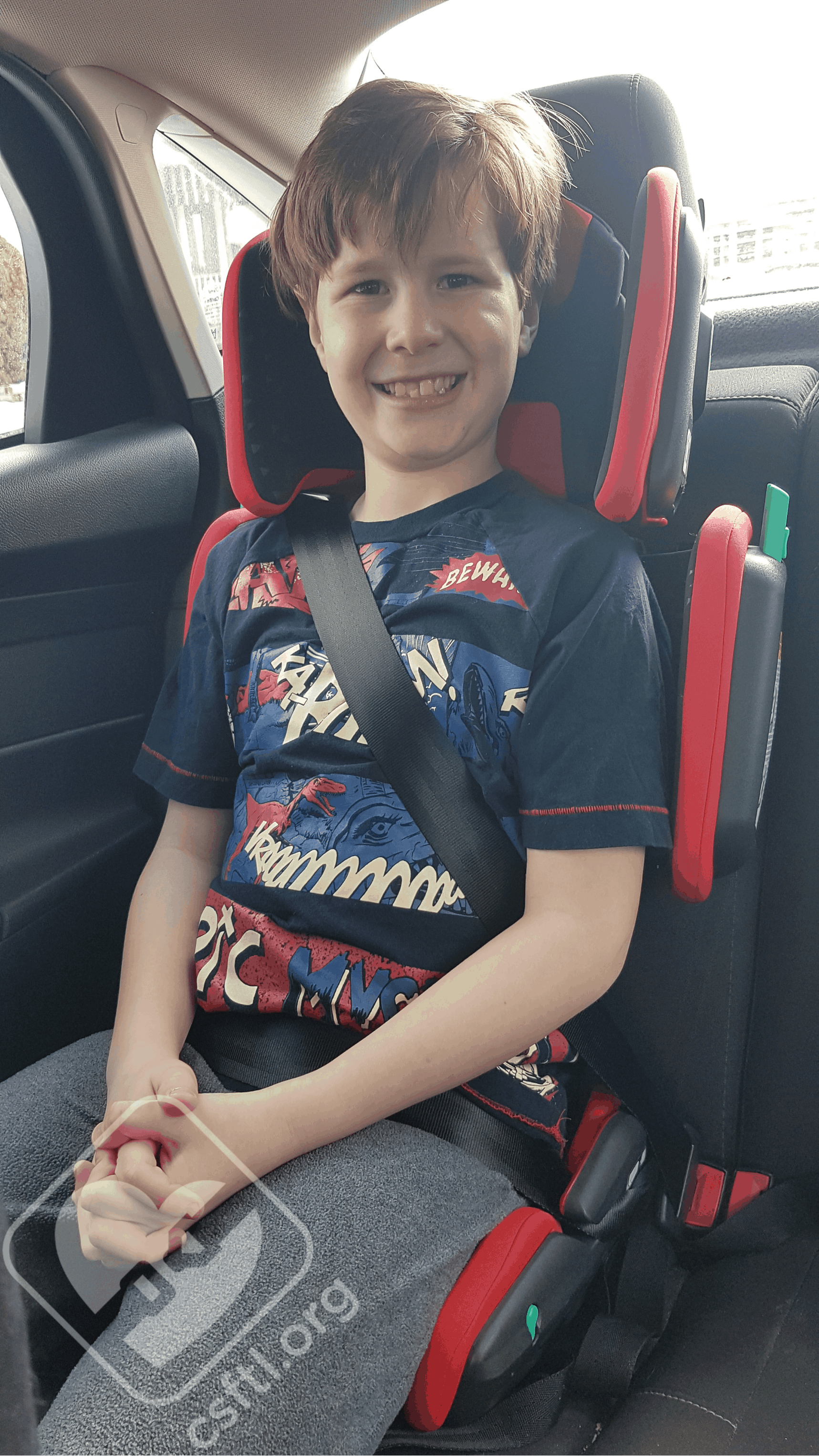 hifold fit and fold High Back Booster Seat Review - Car Seats For The  Littles