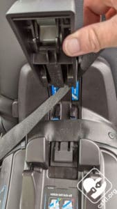 Nuna PIPA RELX base seat belt in lockoff