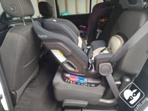 Nuna EXEC rear facing with the vehicle seat belt
