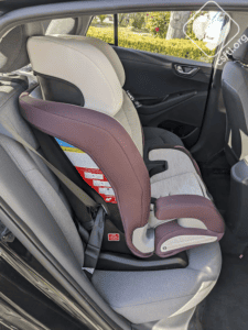 Safety 1st EverSlim installed with the vehicle seat belt