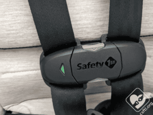 Safety 1st EverSlim SecureTech chest clip